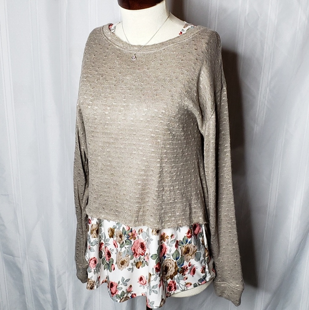 Hacci Taupe Pullover By A&D